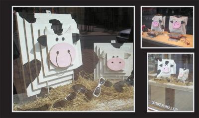 c_Cows_having_fun_in_spectacles_shops